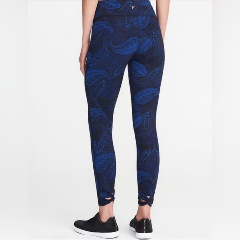Old Navy Size Large NWT High-Rise 7/8 Length Leggings Blue with Black Paisley